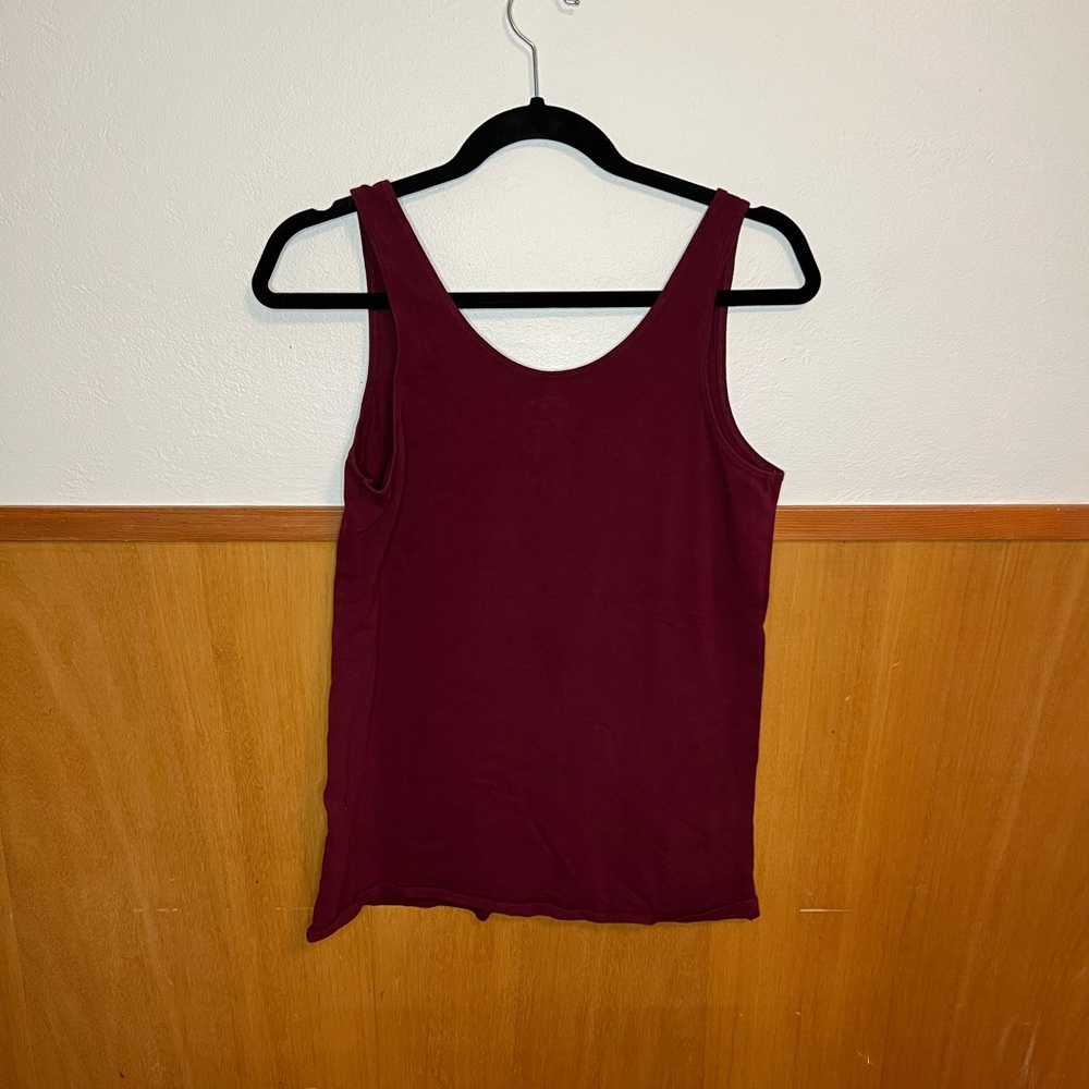 Maroon tank - Picture 2 of 3
